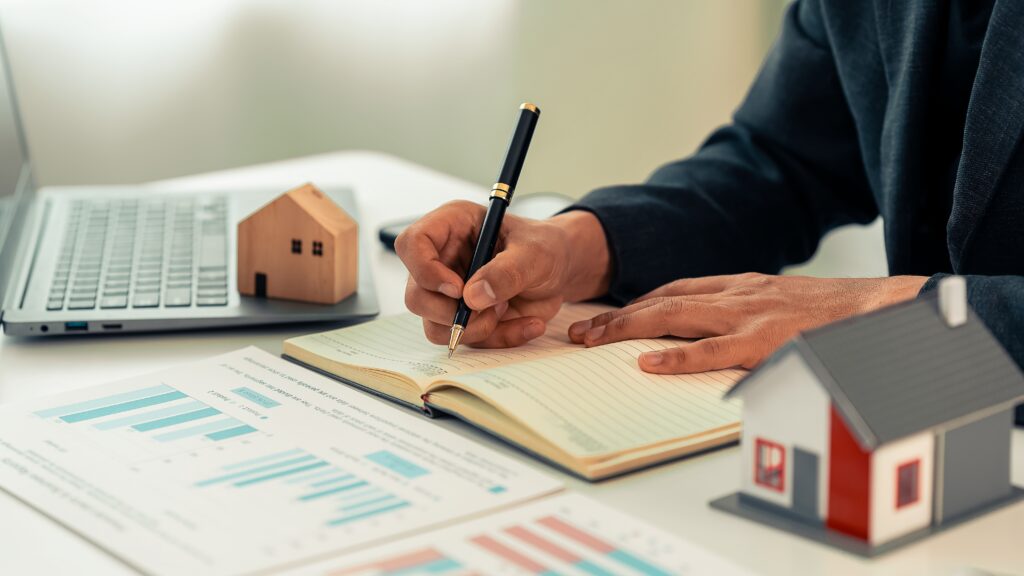 Behind on HOA Payments in Tampa How Cash Buyers Help You Exit Without Court Action