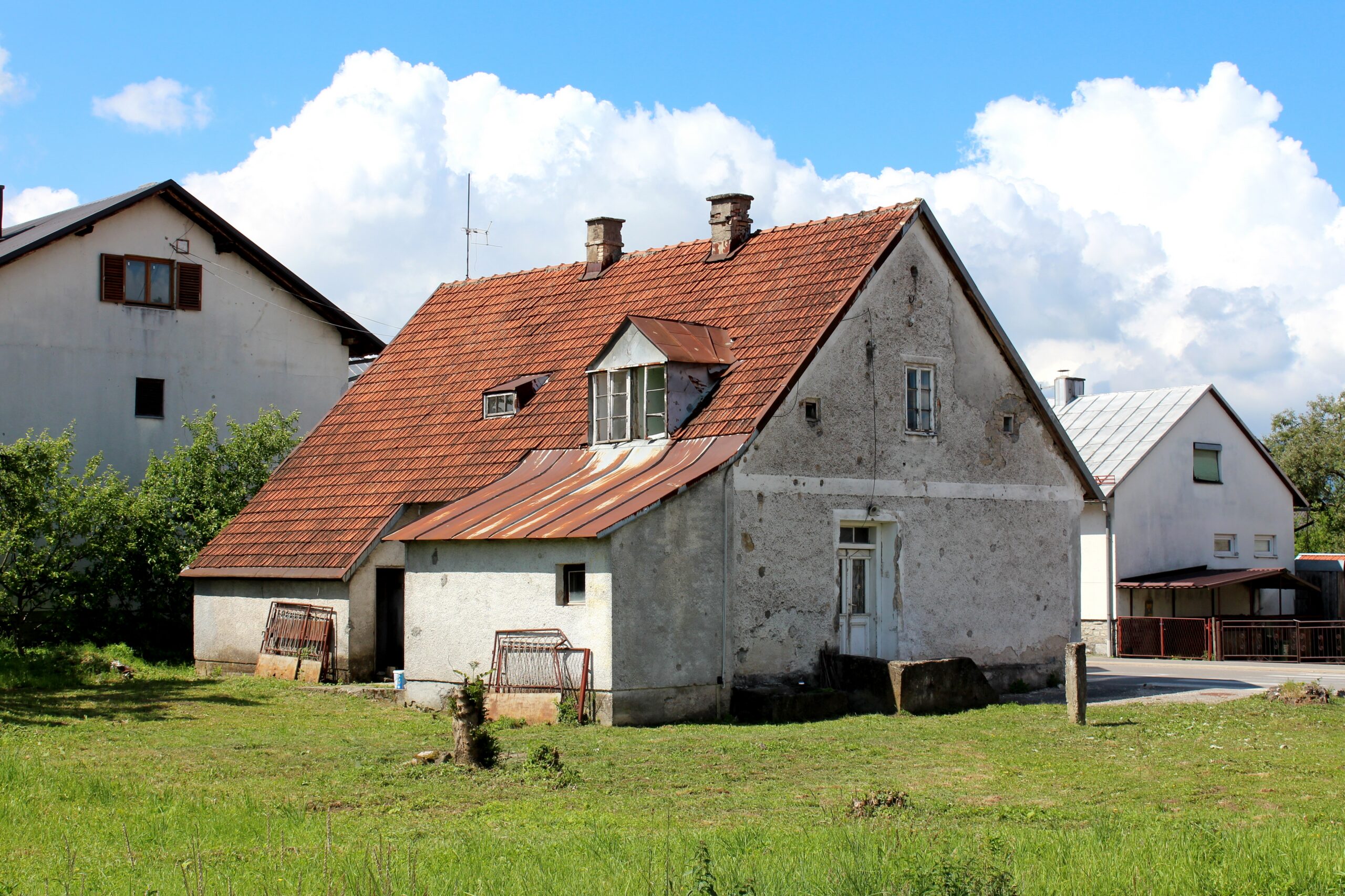 Can You Sell a Tampa House With Outstanding Liens? What Homeowners Should Know