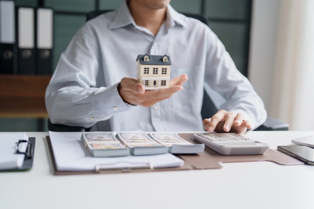 Should You Sell Your Tampa Home Yourself, With an Agent, or for Cash Now